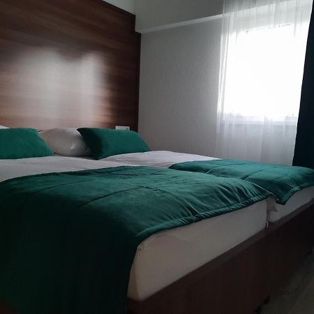 Apartments And Rooms Villa Majestic Bihac Luaran gambar
