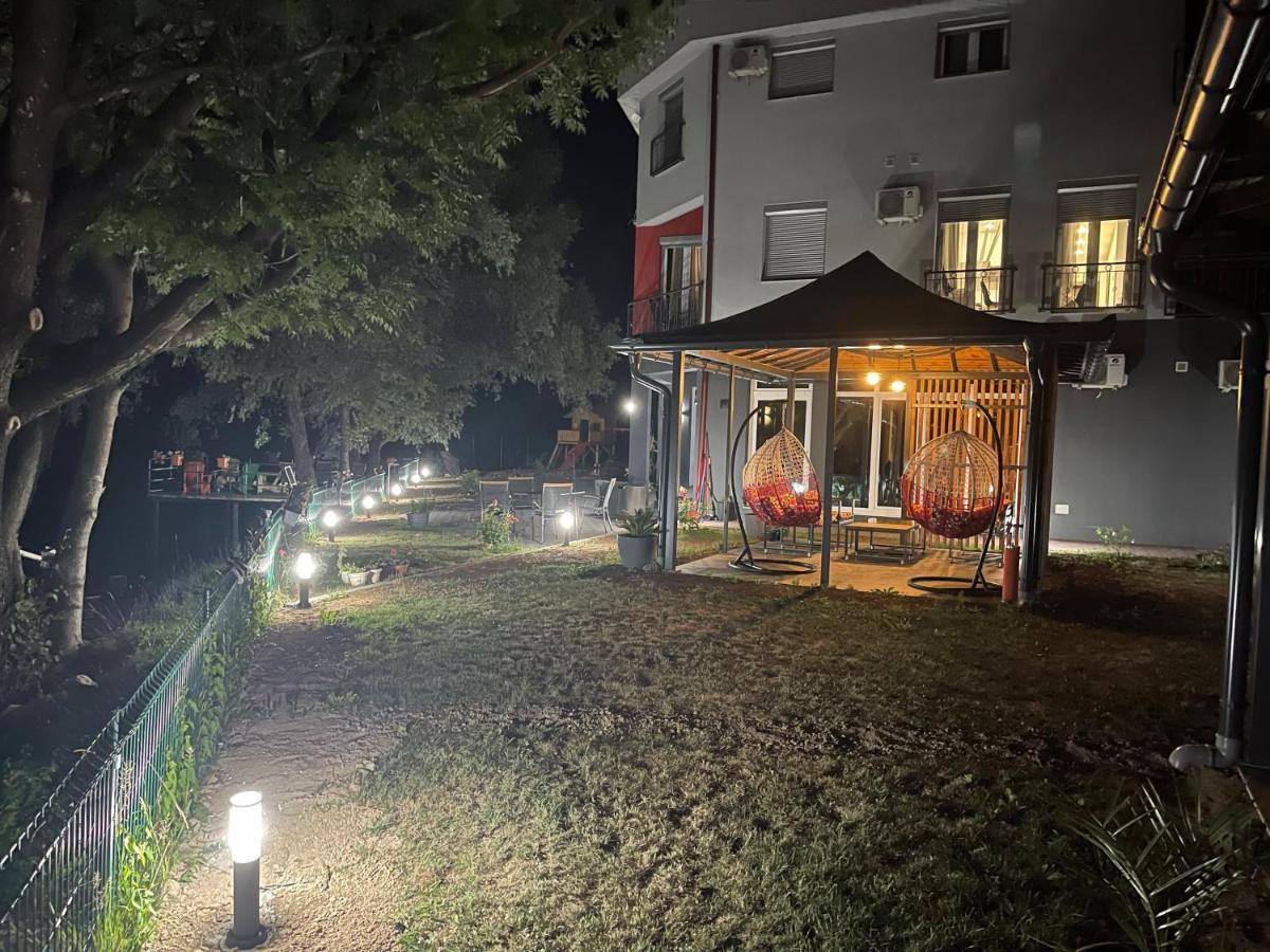 Apartments And Rooms Villa Majestic Bihac Luaran gambar