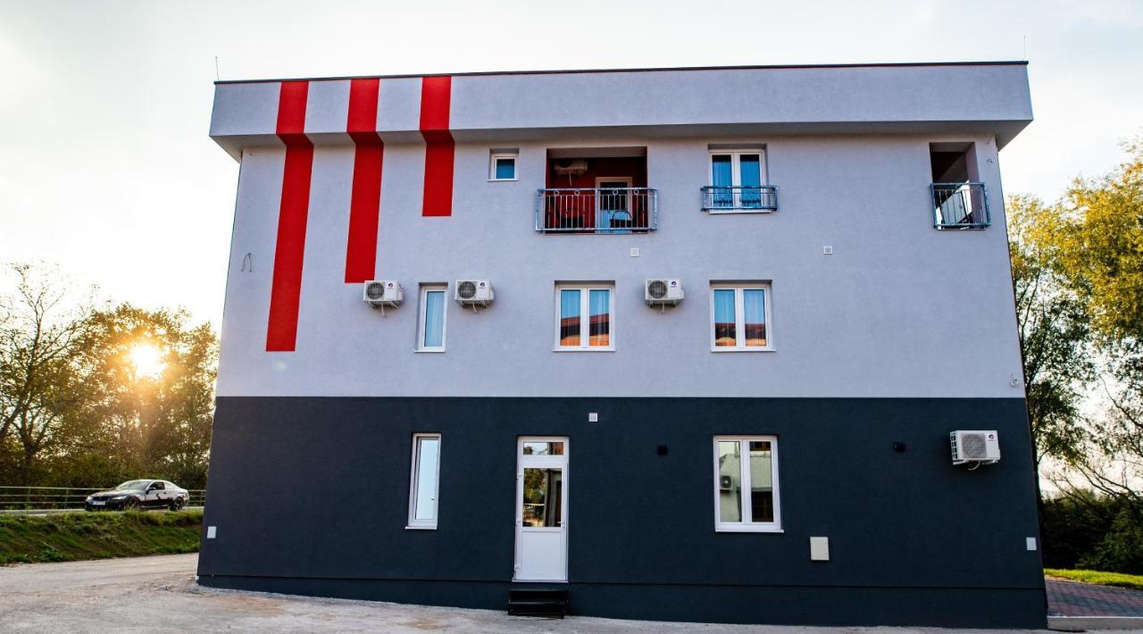 Apartments And Rooms Villa Majestic Bihac Luaran gambar